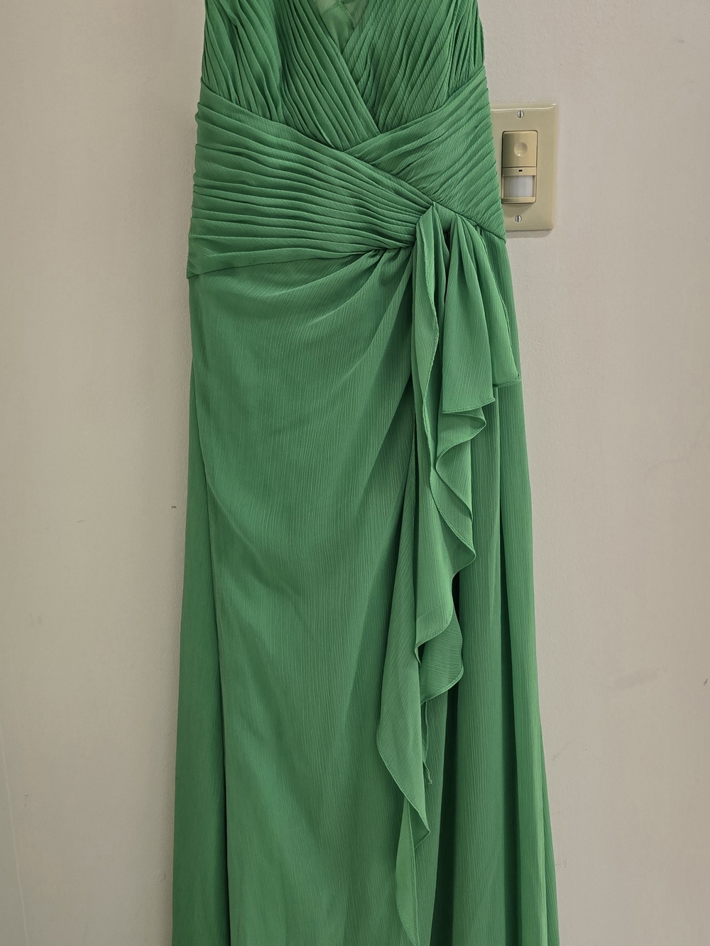 David’s Bridal Green Formal Halter Neck Bridesmaid Gown Long Dress Size 4